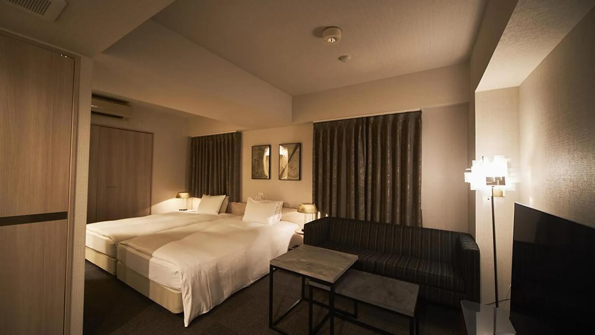 ****  Roppongi Hotel S Токио Япония