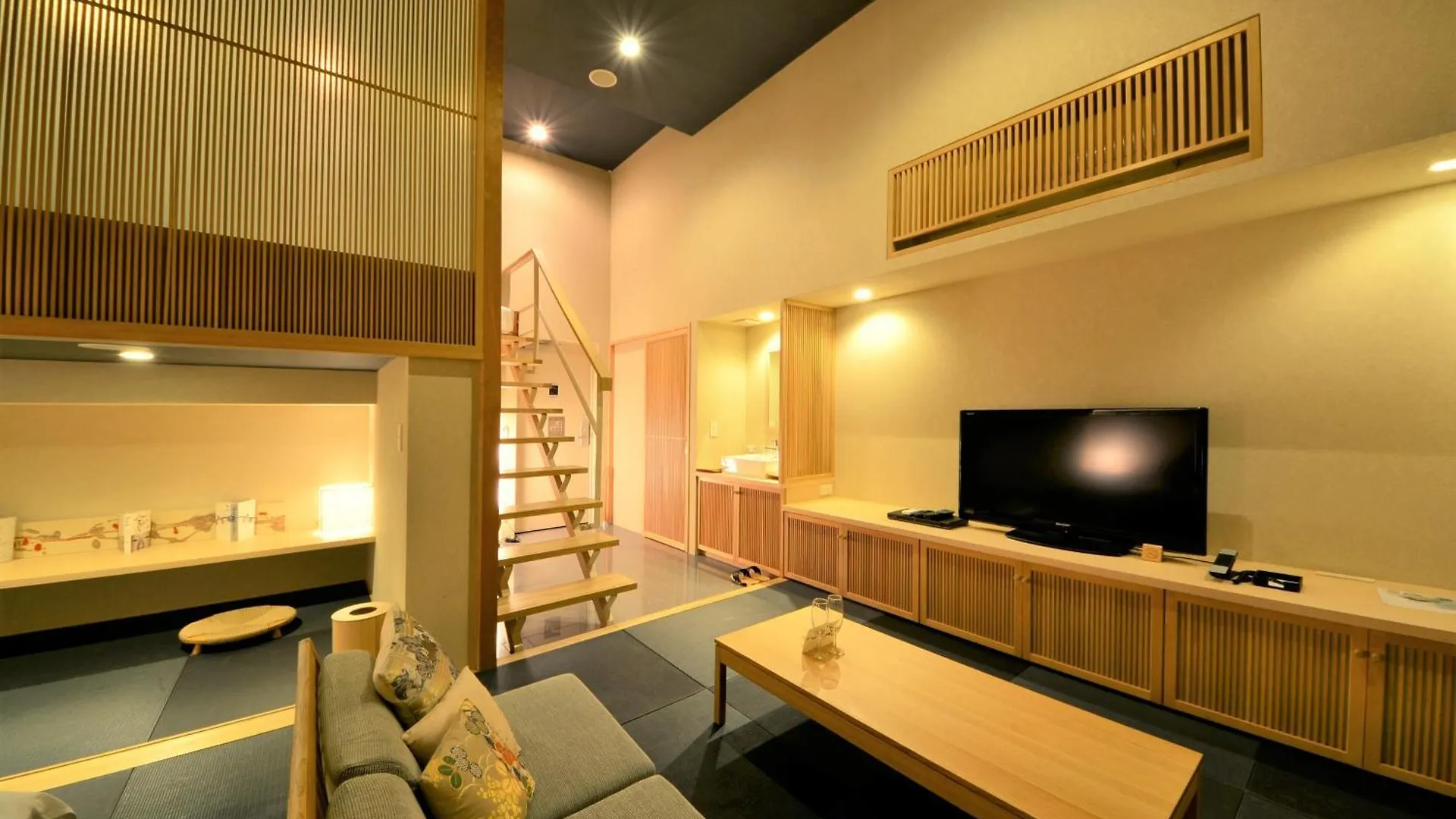 Roppongi Hotel S Токио