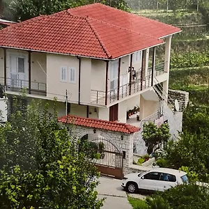 Emiljos Flamur , Berat Albania