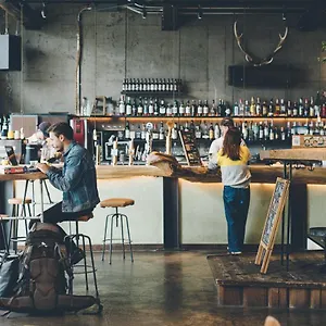  Hostal Nui. & Bar Lounge